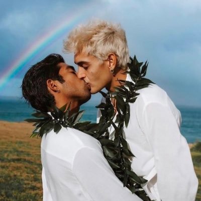 lgbtq_ColorFull's profile picture. 初めましてLGBTQ🏳️‍🌈向けの最大級掲示板サイト『カラフル』を作ってみました👏 『マイノリティに、もっとコミュニティを。』をコンセプトにLGBTQ最大級のサイトを作成中🖋#lgbtq #colorfull #ゲイ #レズビアン #トランスジェンダー #カラフル