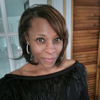 latishamc77's profile picture. 🙎🏾‍♂️Mother 👩🏾‍🏫Math Coach ❤🎺Live Music 🤟🏽ASL 🏋🏾‍♀️Fitness