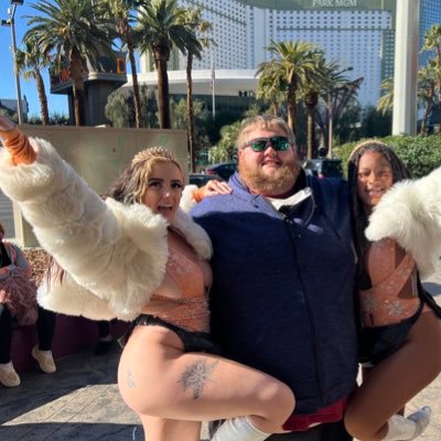 300LBS OF TWISTED STEEL AND SEX APPEAL PLUS SIZE MODEL  EX 6x GOLD METAL OLYMPIC LONG DISTANCE RUNNER