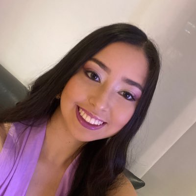 I love to write and sing! I dance every day even if I’m not the best dancer❣️. I’m Colombian🇨🇴-American🇺🇸 and I speak English and Spanish :)