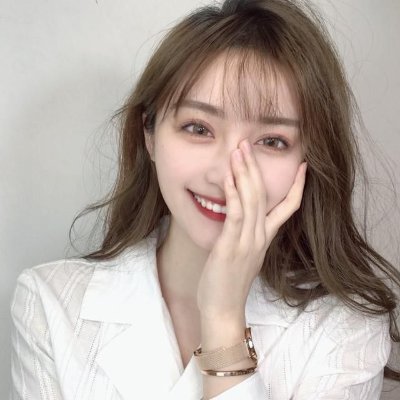 HanaXingse's profile picture. 【副業のプロ】副業で貯めた成功ノウハウを発信中💖｜様々な副業に挑戦した結果、借金100万円に😔
インターネットを使った副業に出会う。｜初月で１０万円を達成｜３ヶ月目で月収６０万円達成｜副業で成功したいあなたに失敗から学んだノウハウ伝えたい😉