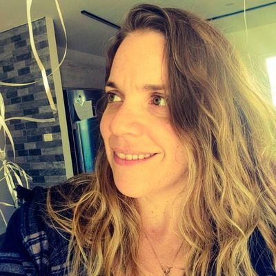 shani__co's profile picture. אמא. מתכנתת כשצריך. מנסה יותר מדי.