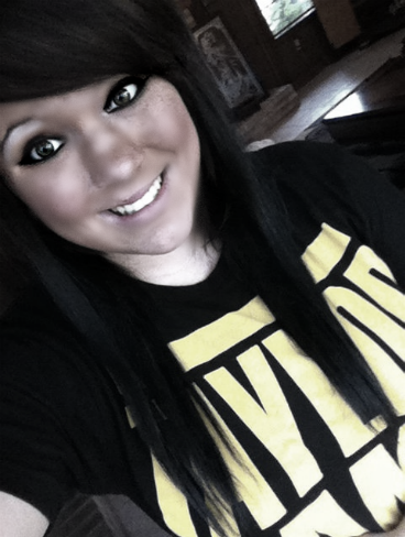 theOBVIOUSrae's profile picture. Names Holly, middle name Rae. Sixtten, hollaaa.