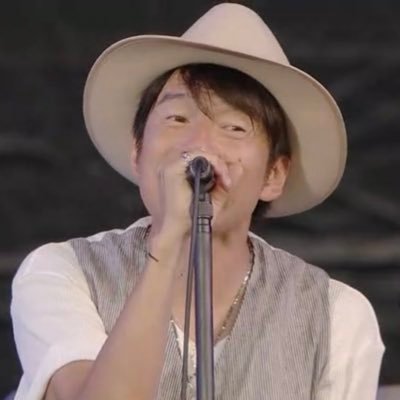 KVersion3's profile picture. 僕の大好きなバンドはMr.Children！！ ⚽️⚽️ 20歳 ⚽️⚽️ ファン歴10年目の社会人です！ ウカスカ / Bank Band / B'z / スガシカオ / 桑田佳祐 / スキマスイッチ / 宮本浩次 / 米津玄師 / 星野源 / 福山雅治 / 嵐 / スカパラ / SMAP / 藤井風 /などなども！