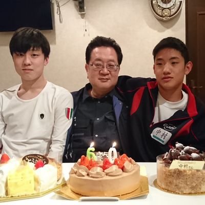 YVLOEvth3xDRdb0's profile picture. 