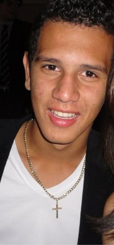 Homem temente a Deus que ama sua família,Deus seja louvado.