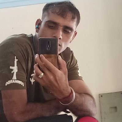 b3vMzd6XbBUuYmJ's profile picture. Indian armed force