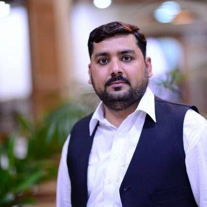 ilyasraza30's profile picture. Apni life geo