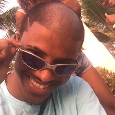 o__tony's profile picture. JavaScript artist and professional debugger