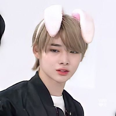 .  *มัมหมีน้อนซอนอูและน้อนจองวอนเด็กแฝด 
@ENHYPEN