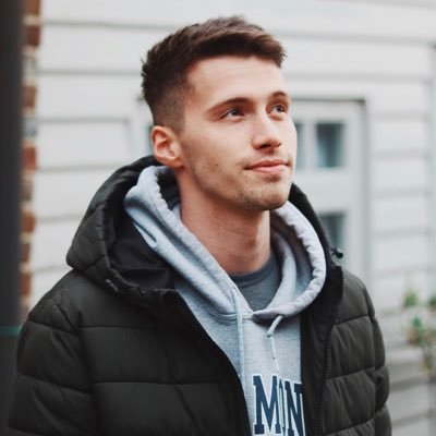 Self-Taught Web Developer | Currently learning JavaScript 💻 I tweet about my journey, hopefully I can inspire in some way 😃