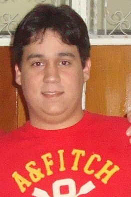 Bom mesmo é ter problema na cabeça, sorriso no rosto e paz no coração.De bem com a vida e feliz, isso é o que importa!