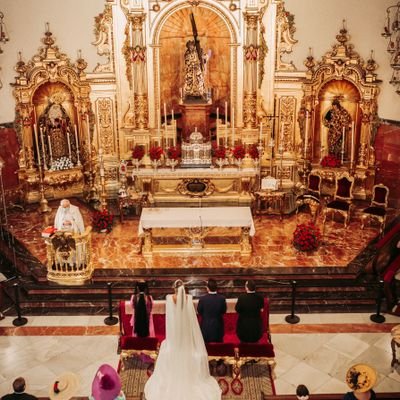 SEVILLA.📍 Enamorado de mi ciudad, de sus calles, sus tradiciones y de su Semana Santa.
Hermano del Gran Poder 💜
🤵🏻♂️👰🏻♀️ con @Rociiodelpa