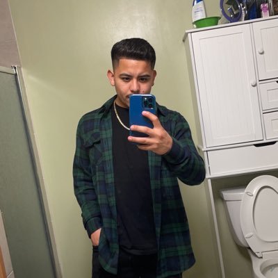 fg2_gio's profile picture. 