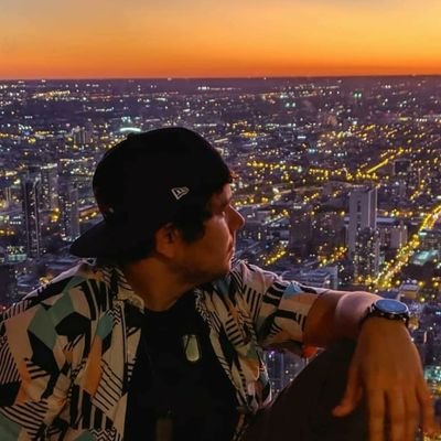 carloshidalgo_r's profile picture. Me late el rock y extraño mi país.