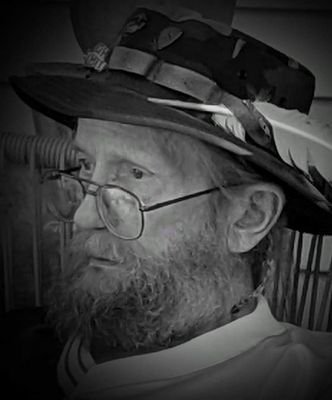 Boyfriend of @goonie20, Tattooed Mistress. Father, Grandfather, Son, Brother, Grandson, Nephew, Cousin, and Uncle. https://t.co/mAtJy7yStn
