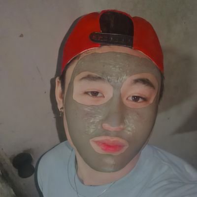 markval26986650's profile picture. Eyooww!!