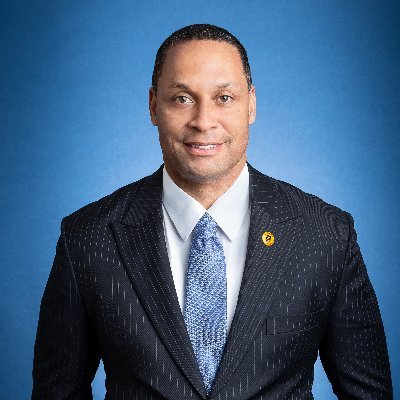 Stephen J Valentine is a fresh candidate with bold energy and big ideas. He is running for Congress in North Carolina's 4th District.