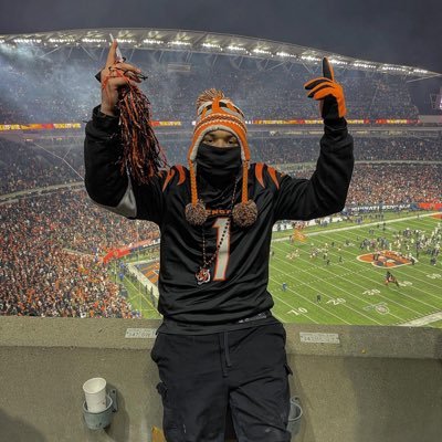 ayojellybean6's profile picture. Bengals🐯
Goat James👑