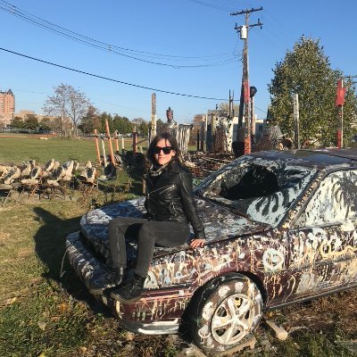 surréaliste au service de la révolution, phd candidate @uva, member of @UCWVA, anarcho-witch
https://t.co/9SI5A1kZGK