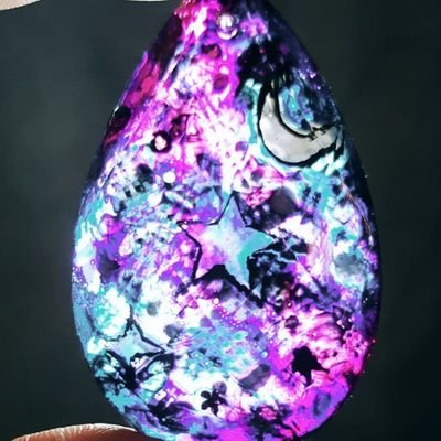 SanaaTech's profile picture. رسامة، مهتمة بالهوية واللغة والفكر