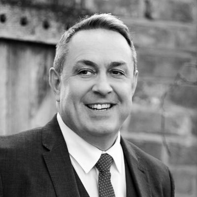 pellis71's profile picture. Financial adviser & happily married father of 3!