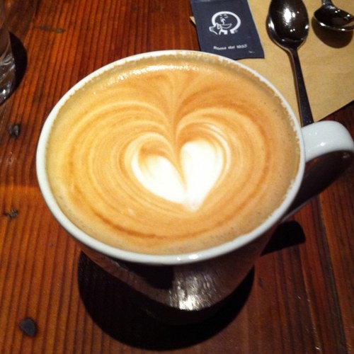 ya_otm_1985's profile picture. どーも、yasunsunsanです。ごく一般的な会社員です。将来は自分のお店を開きたい。趣味:買い物、人間観察、読書、K-POP