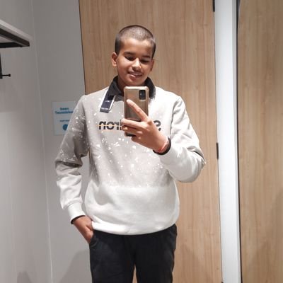 Santoshraj9495's profile picture. 