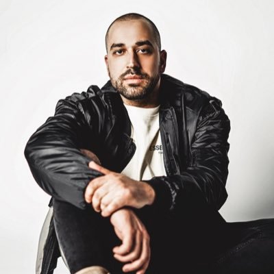 itschriskiara's profile picture. Founder / Creative Director • Full Circle Agency