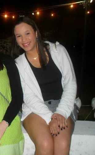 ak_carol's profile picture. 16 anos, ariana, estudante do 3º ano do ensino médio, futura estudante de Medicina da UFPE, amiga, realista,extrovertida, feliz e torcedora do Sport..