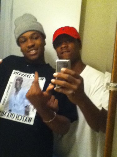 liil_deeWITEM's profile picture. Hope for da best_prepare for da worst_expect da unexpected_&keep it 3staxks da whole way!!!!!