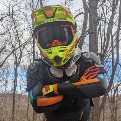 18+ NSWF vers switch open minded gay guy into a lot of different gear. Married to IG:mooon_puppy in open relationship. I love to play in full coverage gear!