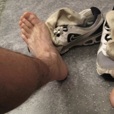 colegasumisete's profile picture. Para pasar buenos ratos sin rollos pero con mucho morbo. gagging, deepthroat, sub, calcetos  currados,  zapas, poppers