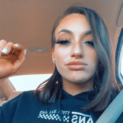 28 • ☼ sagittarius ↑ cancer ☾ aries • polerina • @jacobrboss 🖤