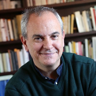 Escritor y sacerdote. Amigo del Desierto. Autor de Devoción, Los contemplativos, Biografía de la luz o Biografía del silencio. Todos mis libros en @G_Gutenberg.