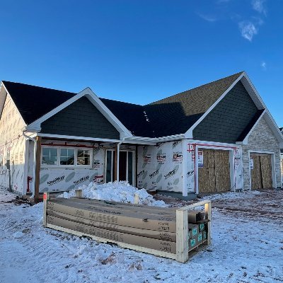 RobinsEquity's profile picture. A real estate, land development, and venture capital company.  Our mission is to elevate the standard of Real Estate and Land Development with every project.