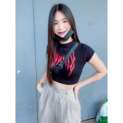 สร้างโลกอีกใบไว้ให้กับความรู้สึก🖤🥀