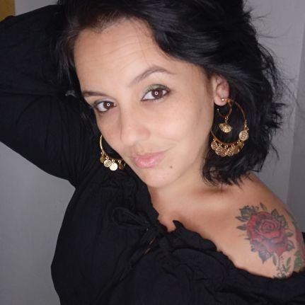 TerezacFernanda's profile picture. Não mexe comigo que eu não ando só. 
Cabeleireira, Espiritualista, e tentando começar uma vida fitness!