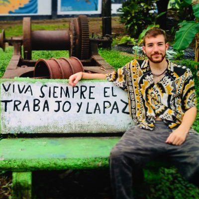 Carles_fol's profile picture. Comente pensaments.💫