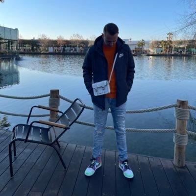 l_klein6's profile picture. 