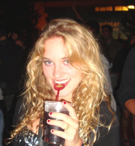 Fanática del cine, la playa y los karaokes