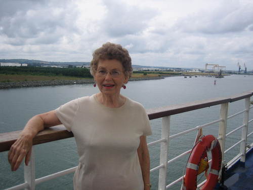 babs22582's profile picture. Wordsmith Extraordinaire! I write PB, middle grade, and YA. I love Peanut Butter, walking, and my spirit animal is the Monarch Butterfly.