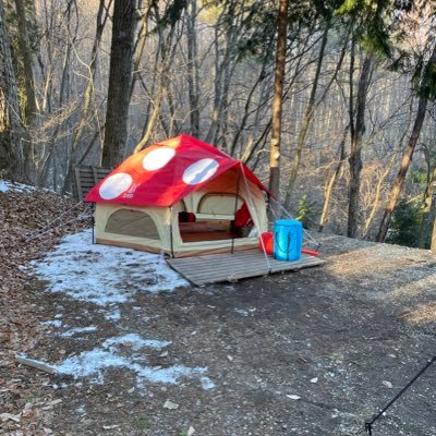 Tomonori_Camp's profile picture. 長野県に生息してます。DOD好きテントは大煙幕とサーカスTC big、キノコテントにヨンヨンベースとありすぎ？ほぼほぼDODに換装済みですが、後はスゴイッスとキャナリーテーブルかな？転職してから忙しすぎて月１だった🏕️が３ヶ月に１回に減ってしまった😭