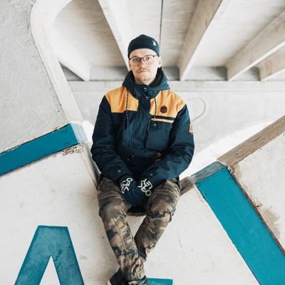 Freelance valo- ja videokuvaaja 🎥 | Takana loistava tulevaisuus | Tweets are my own.