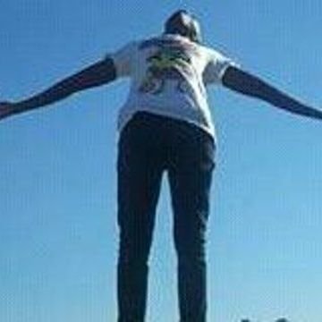 lewiphonik's profile picture. 