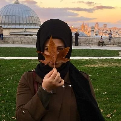 Emineatis92's profile picture. 