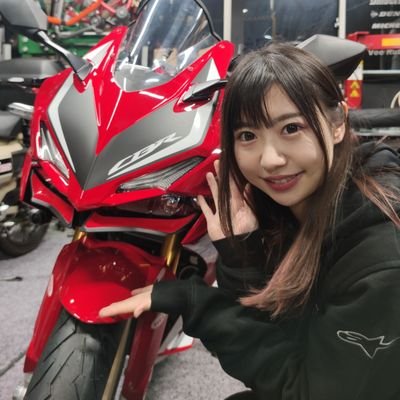 CBR250RR🏍シマエナガ推し🧚🕊️筑波TTフル参戦🔥バイクで走る事が大好き😳💗笑顔の達人🌸綺麗に走れるように日々特訓中(´꒳`)♡YouTube▶ https://t.co/44IMgl8vuc お仕事のご依頼はコチラから📩 mikacbr250rr@gmail.com