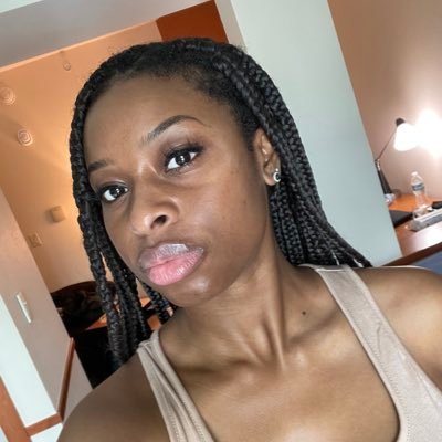 lovelyhayls's profile picture. #blacktechtwitter 👩🏾‍💻 |  22