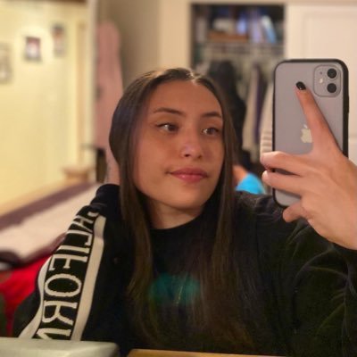 EspyGarcia13's profile picture. 