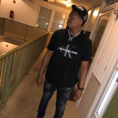 YooRedd's profile picture. 4/28